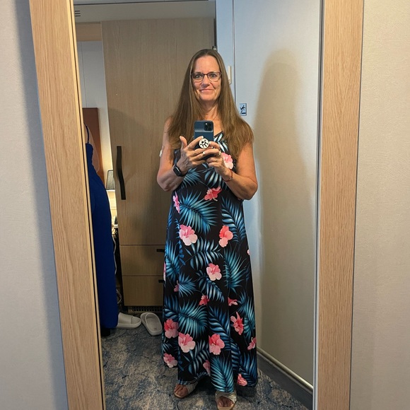 Meet your Posher, Joyce - Picture 1 of 2